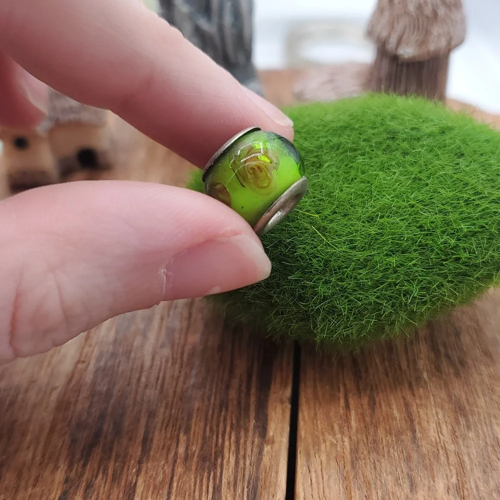 Green Glass Bead‎ Charm P339
